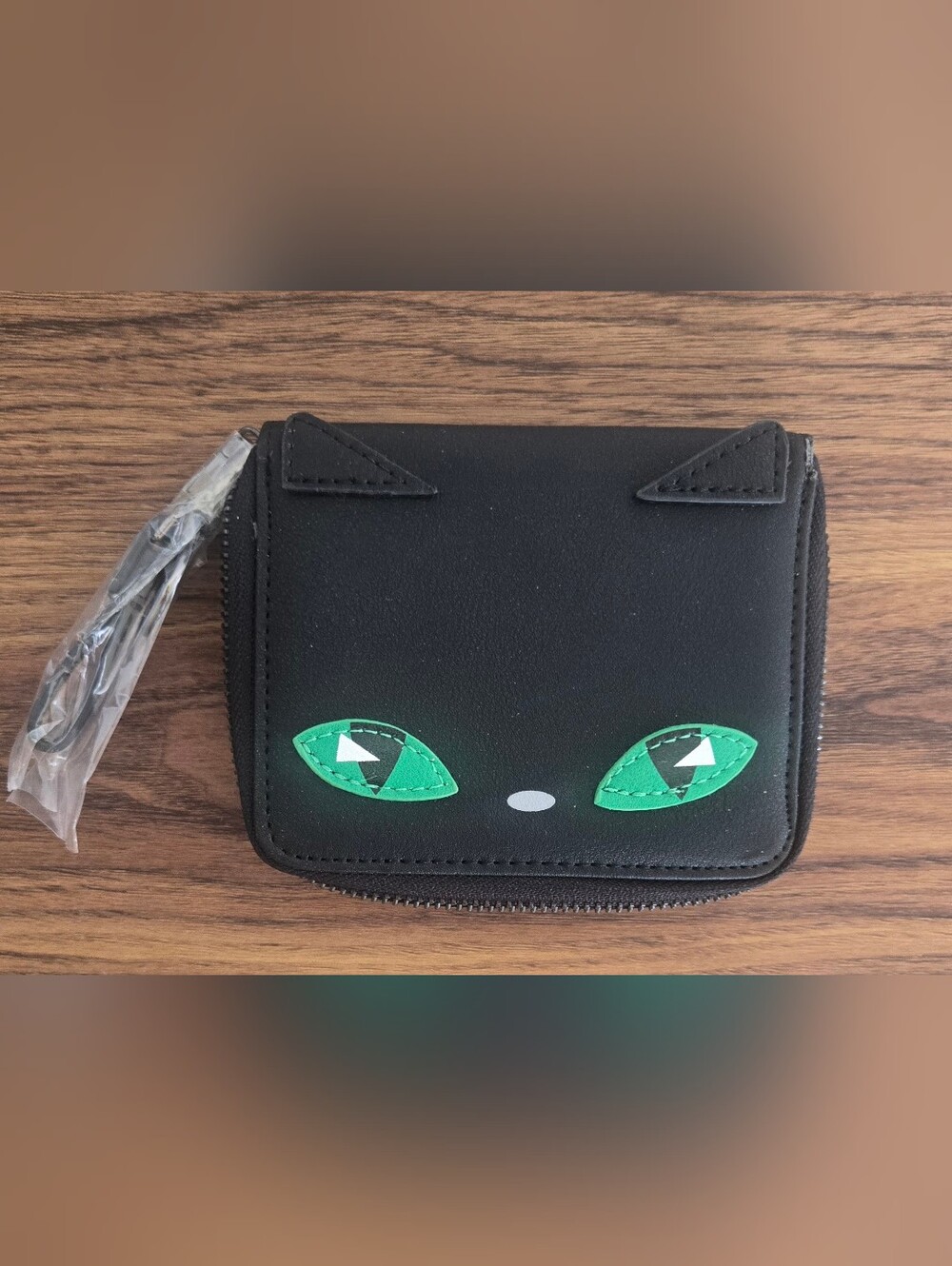 Ava & Kings Black & Green Cat Eye Zip Around Wallet Wristlet